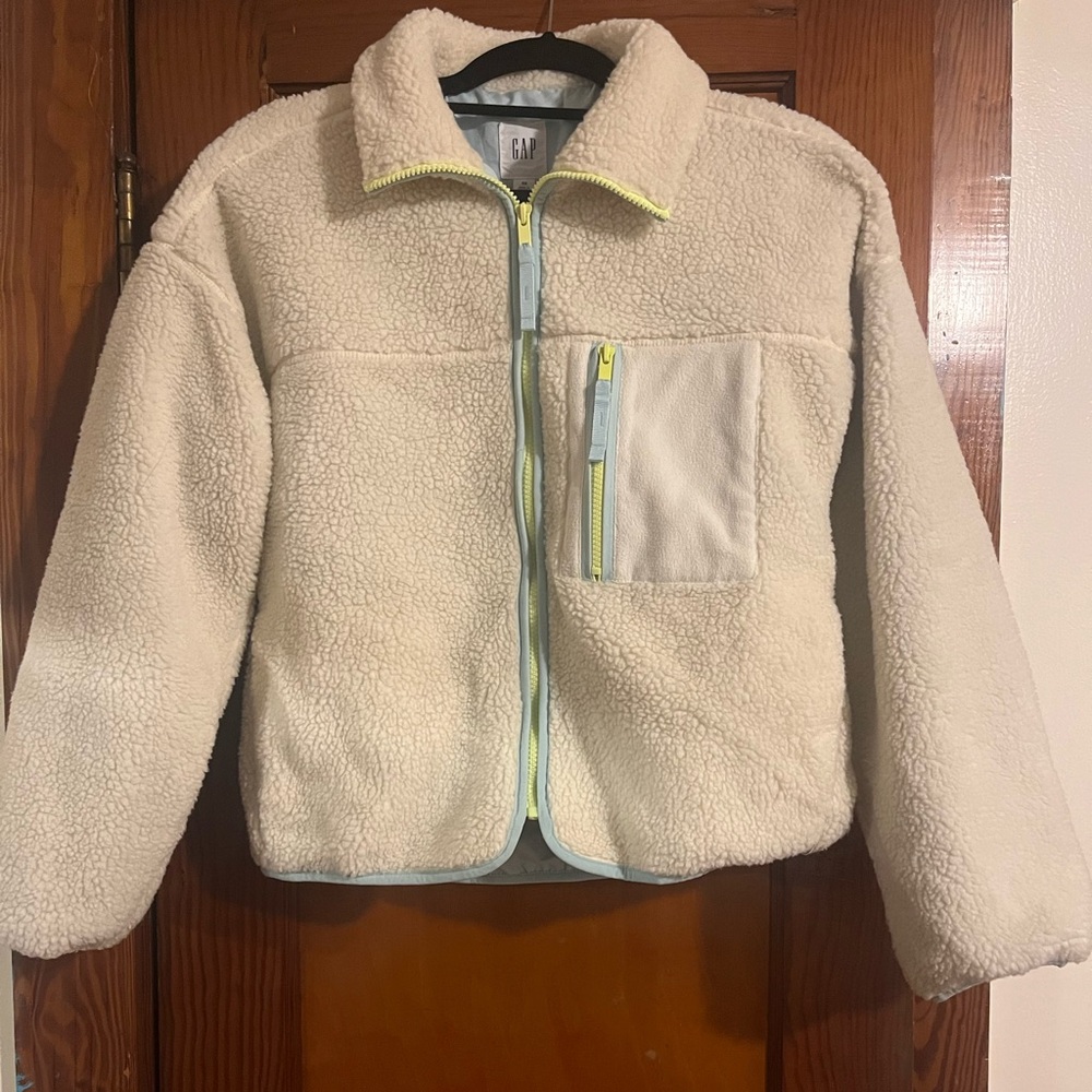 Y2K style GAP Cream Classic Sherpa Jacket